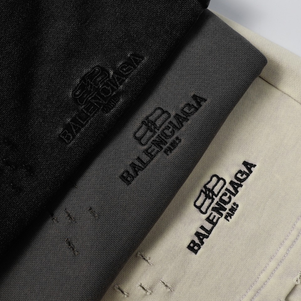【BALENCIAGA  公式旗艦店】バレンシアガ  ショートパンツご好評に付き再入荷！