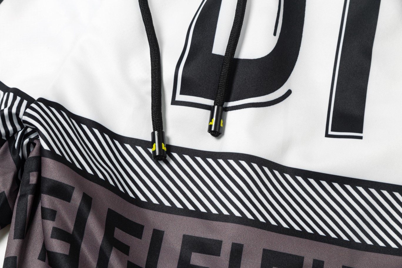 【FENDI 公式旗艦店】フェンディ ショートパンツご好評に付き再入荷！