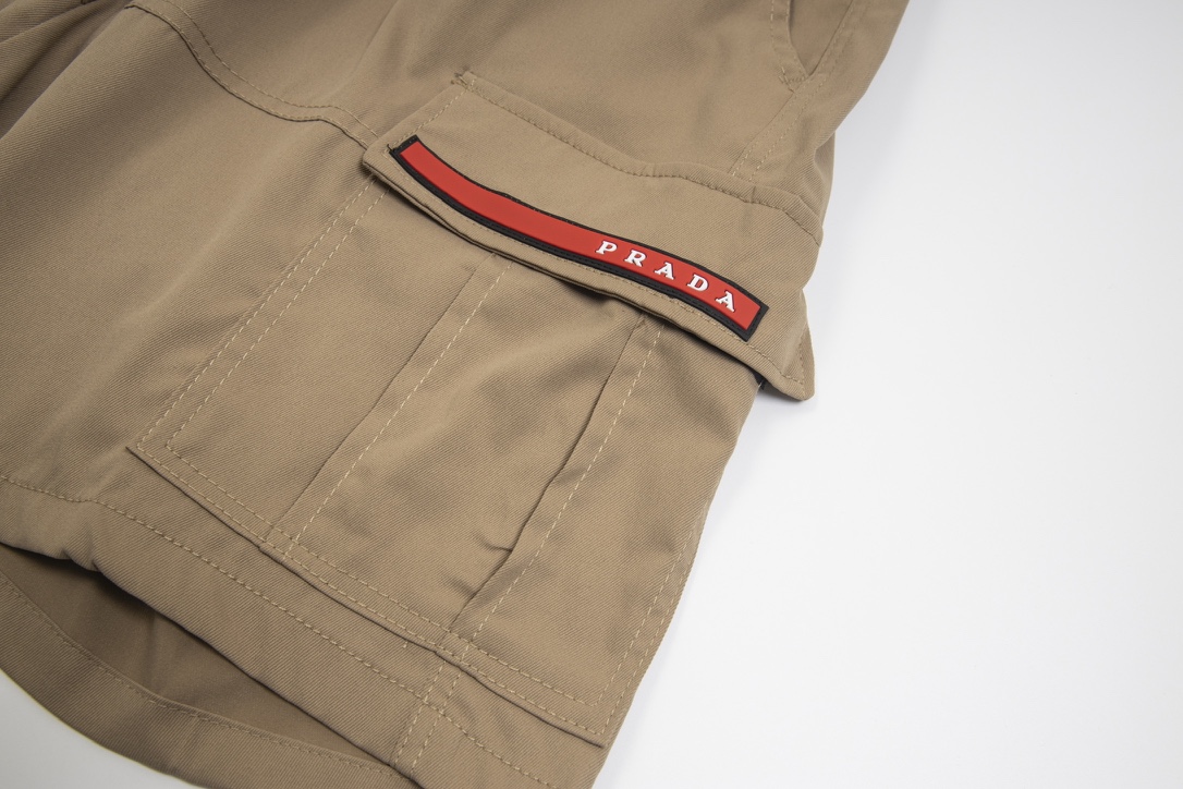 【PRADA  公式旗艦店】 プラダ   ショートパンツ  ご好評に付き再入荷 24624