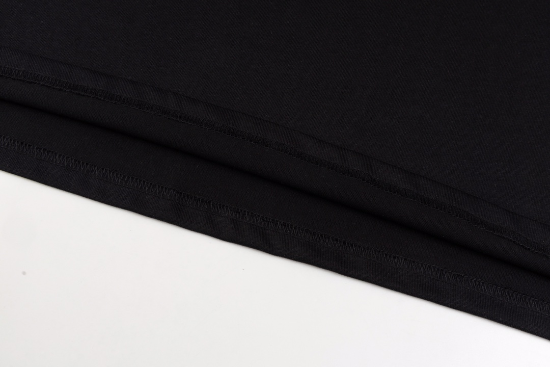 【CELINE 公式旗艦店】セリーヌ   Tシャツ ご好評に付き再入荷！