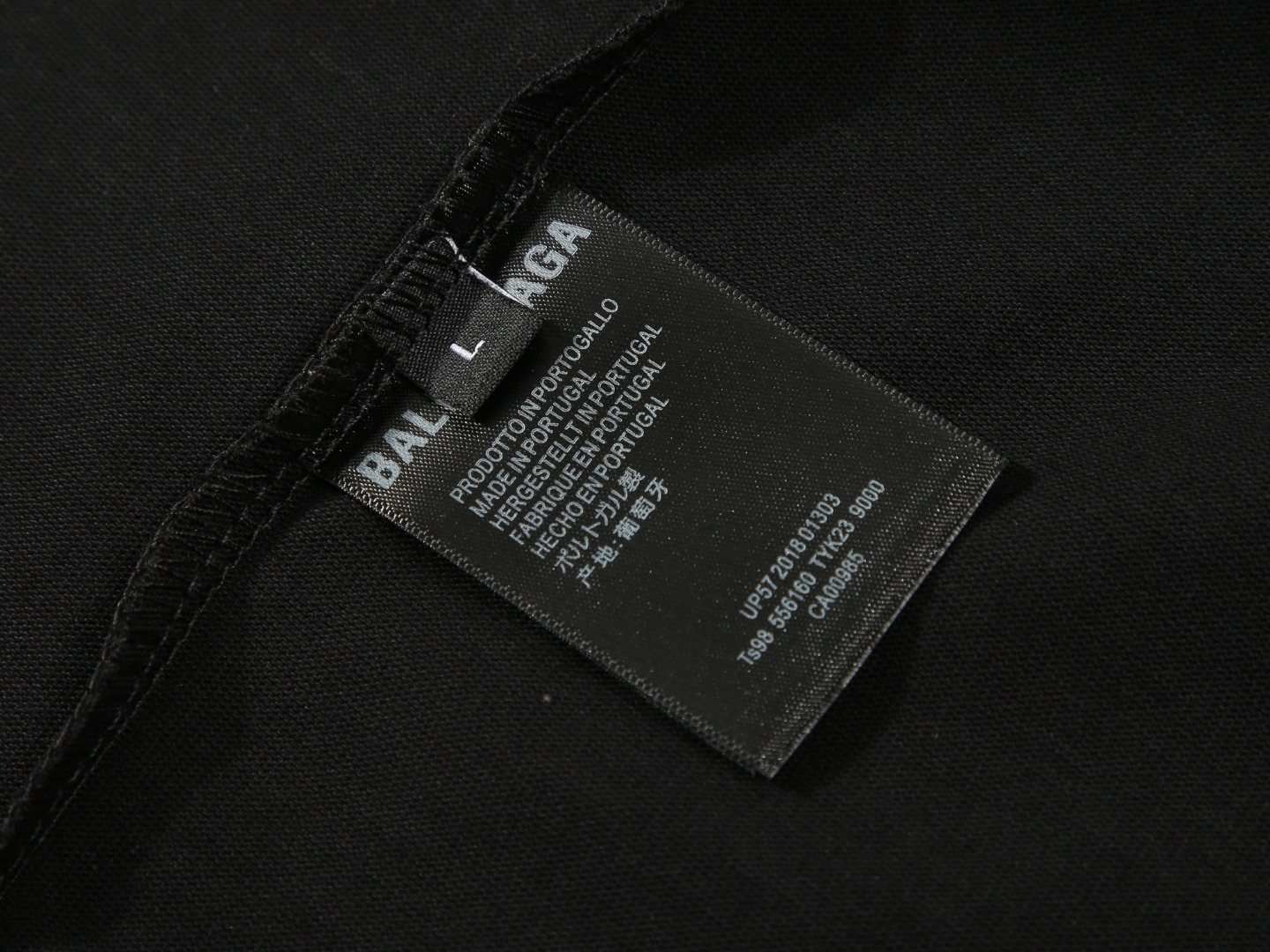 【BALENCIAGA   公式旗艦店】バレンシアガ  Tシャツ ご好評に付き再入荷！