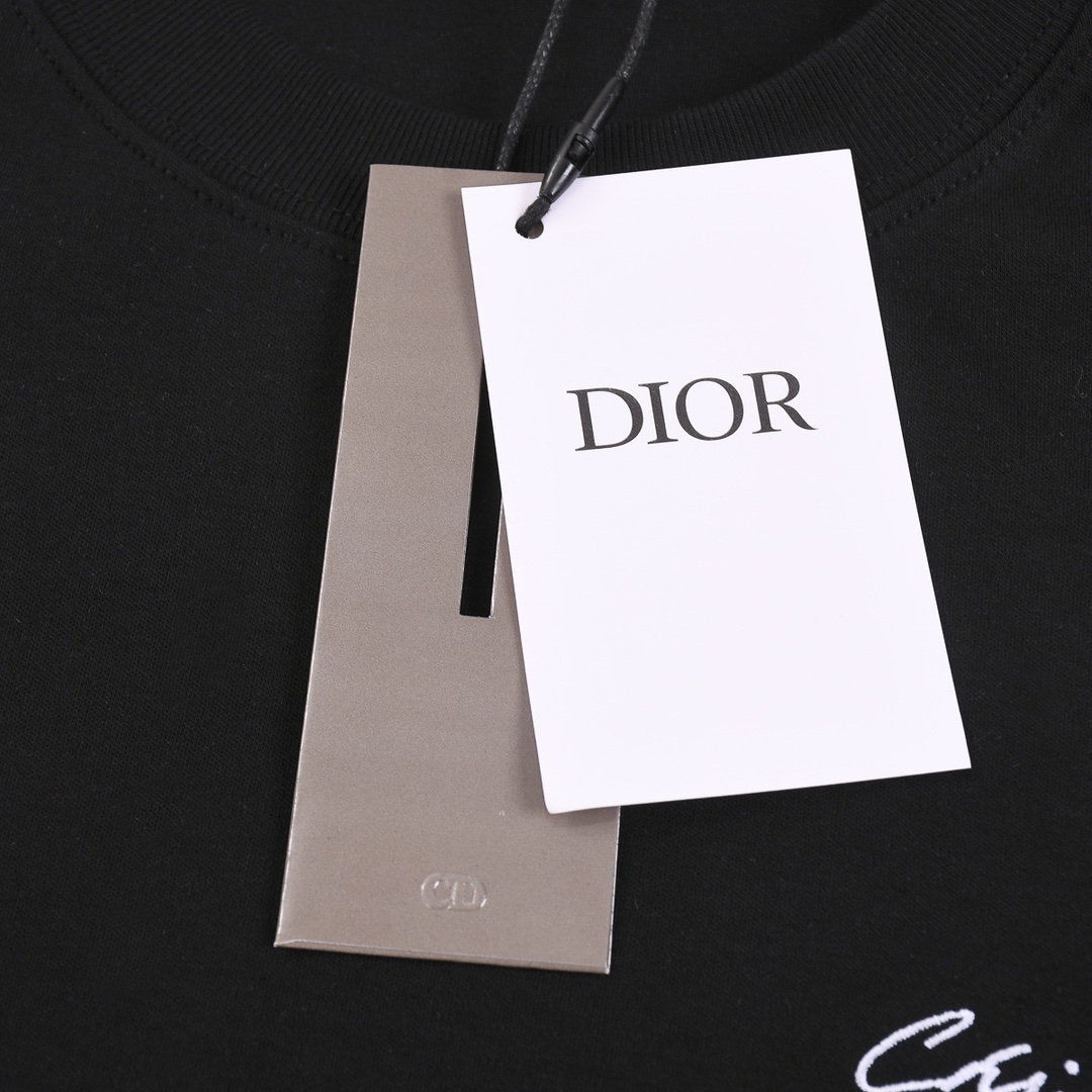 【DIOR 公式旗艦店】ディオール    Tシャツ ご好評に付き再入荷！