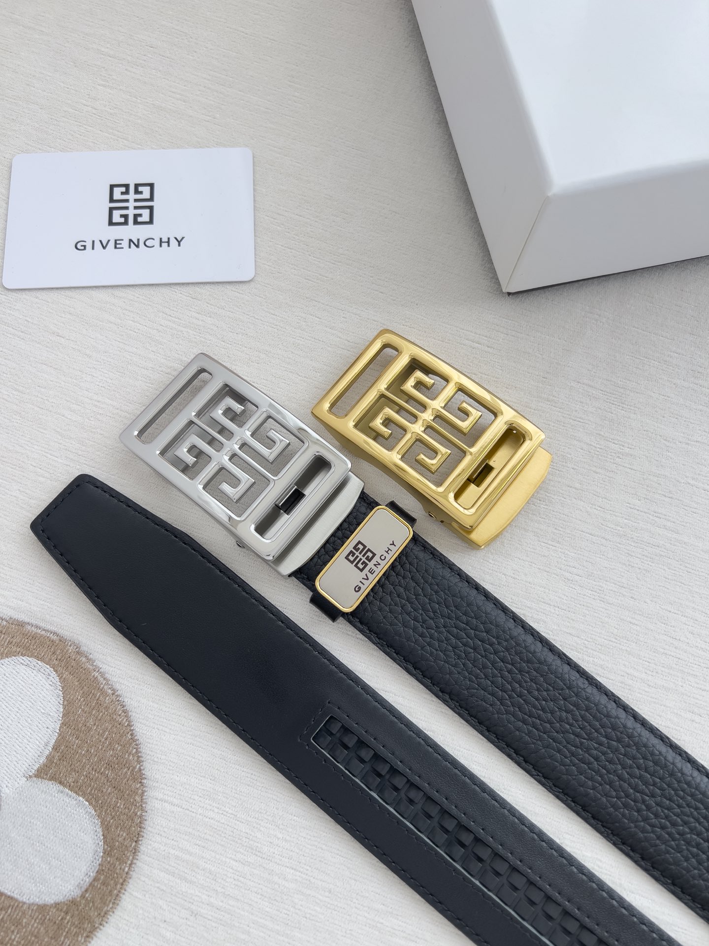 【GIVENCHY】(ジバンシー) 3.5cmベルト メンズ 240903
