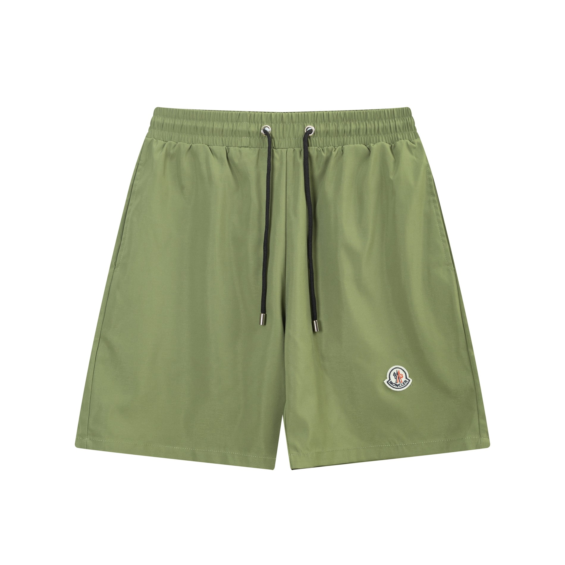 【MONCLER 公式旗艦店】モンクレール ショートパンツ  ご好評に付き再入荷！