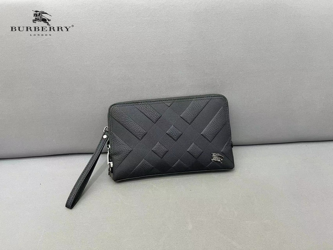 【BURBERRY 公式旗艦店】バーバリー 胸ポケット  当日出荷 好評に付き再入荷！26*16CM