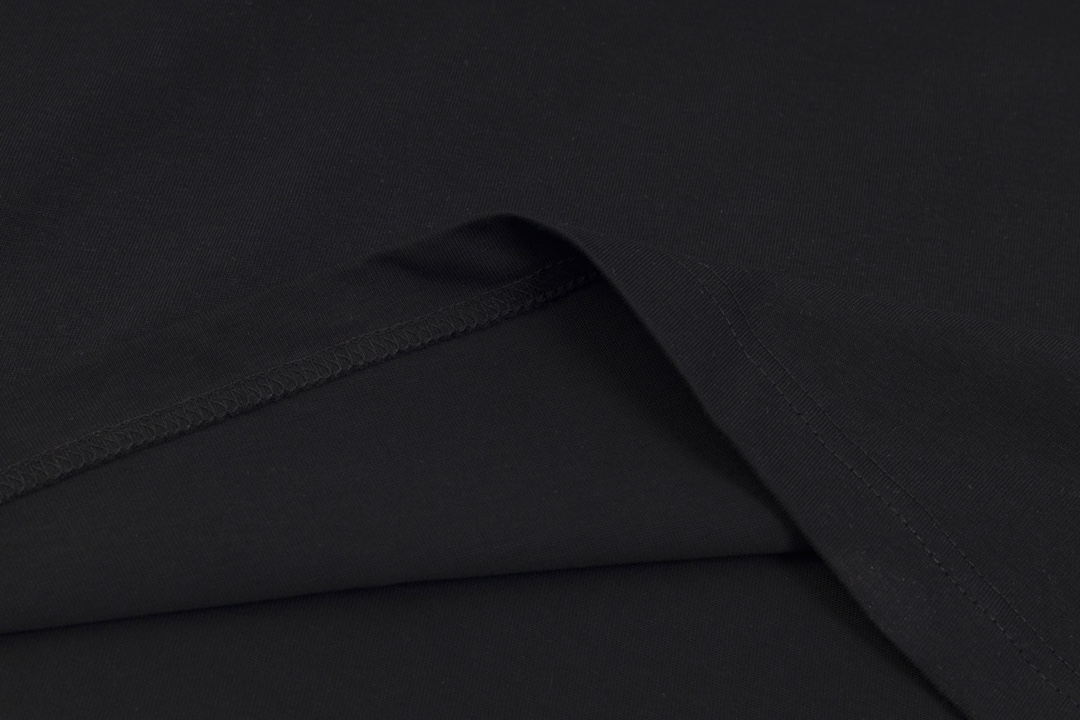 【MONCLER  公式旗艦店】モンクレール   Tシャツご好評に付き再入荷！