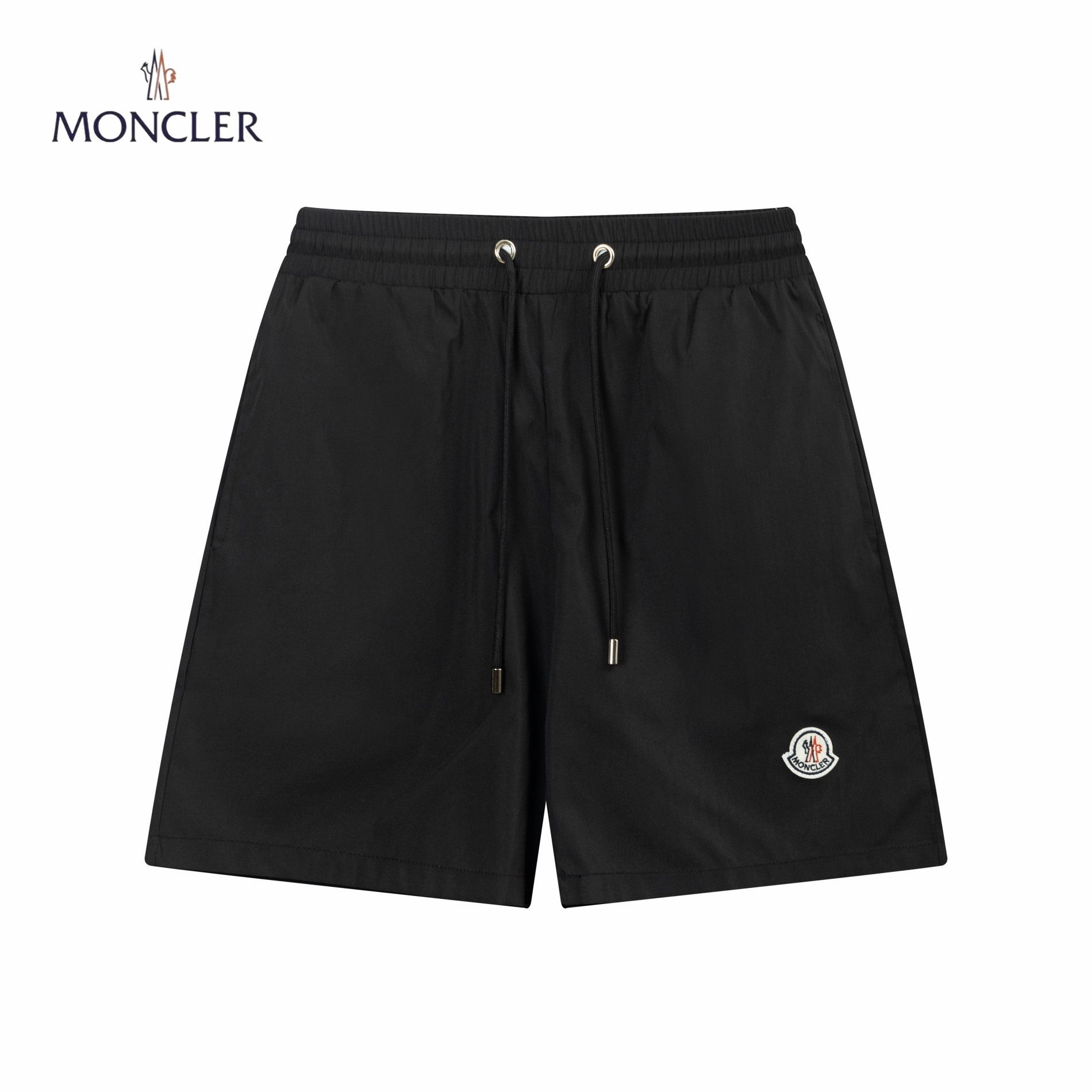 【MONCLER 公式旗艦店】モンクレール ショートパンツ  ご好評に付き再入荷！