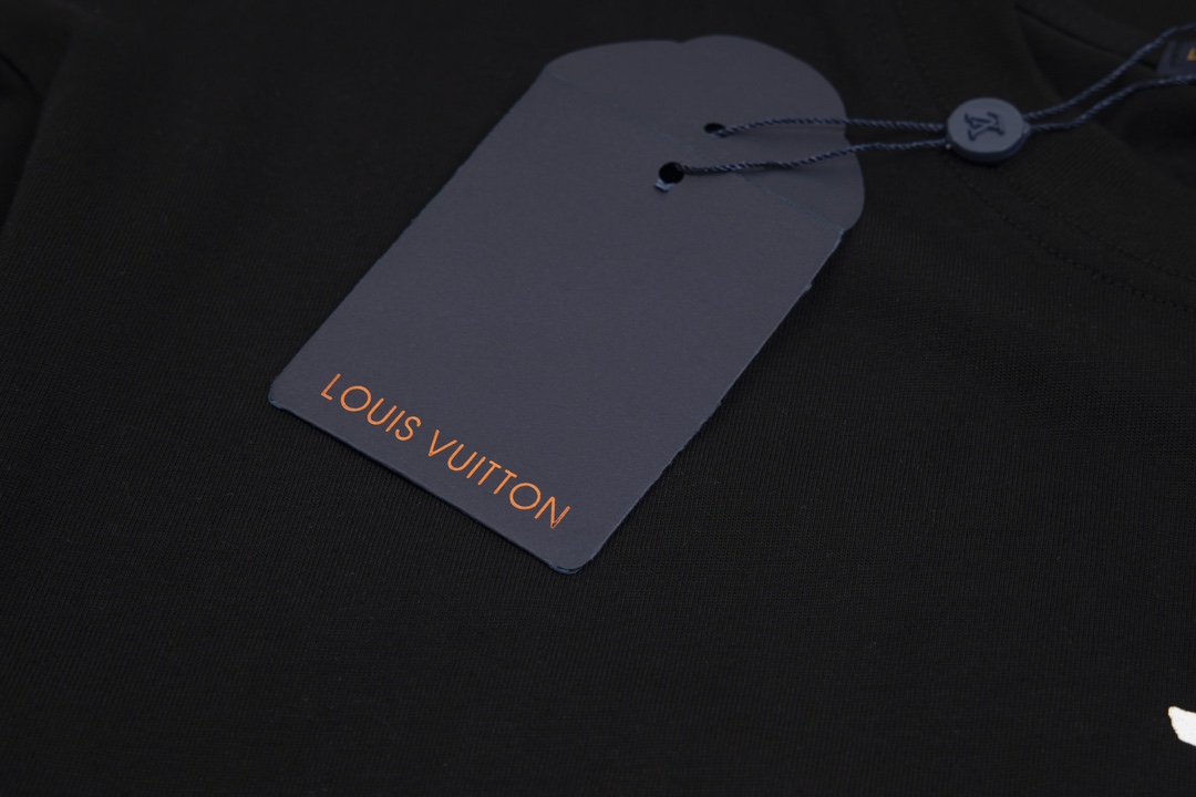 【Supreme & LOUIS VUITTON   公式旗艦店】シュプリーム & ルイヴィトン   Tシャツご好評に付き再入荷！