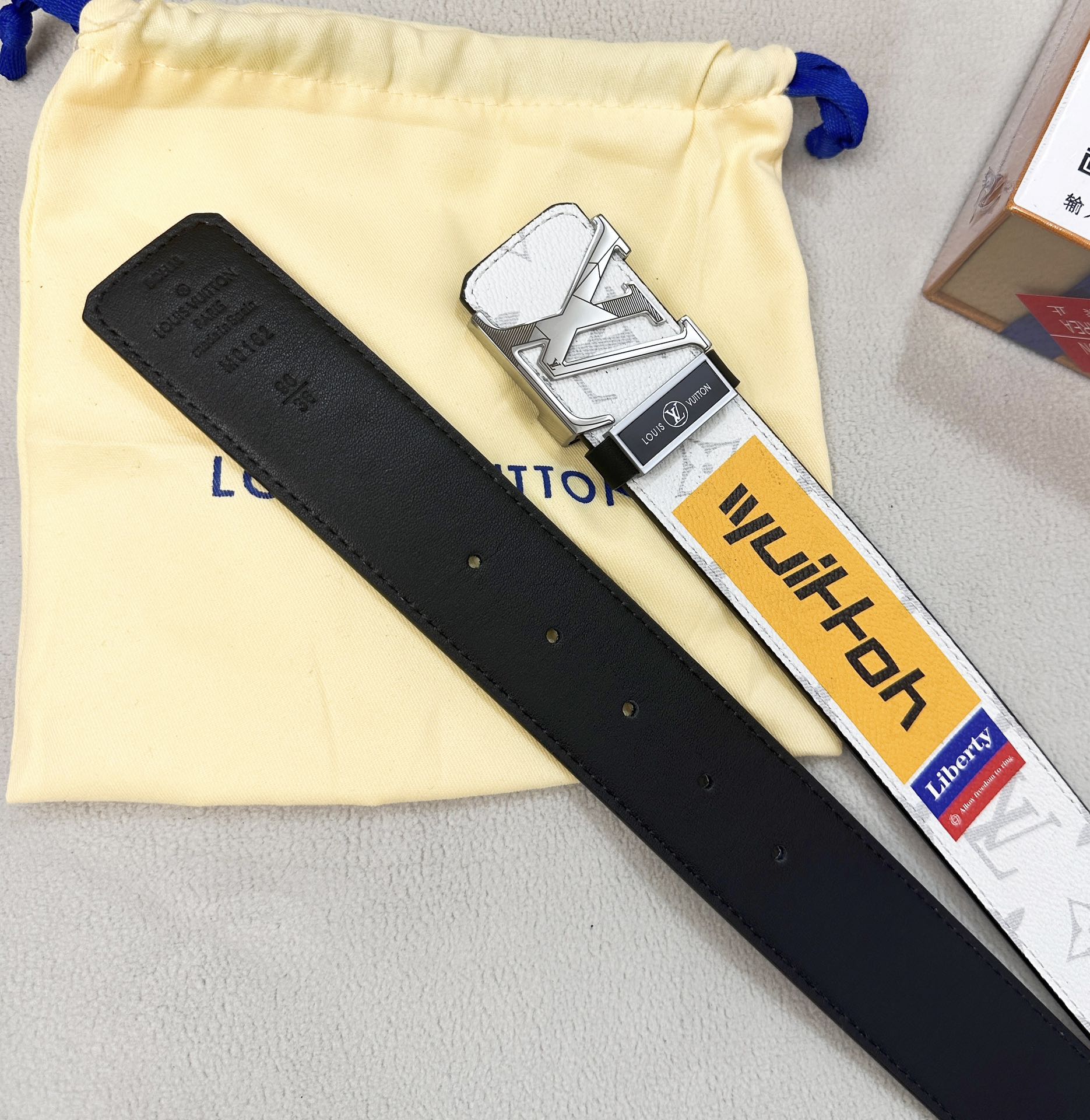 【LOUIS VUITTON】(ルイヴィトン) 3.8cmベルト メンズ