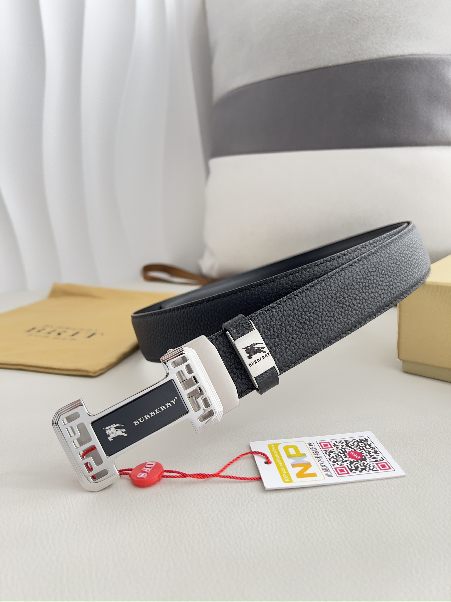 【BURBERRY 】(バーバリー) 3.5cmベルト メンズ 240904