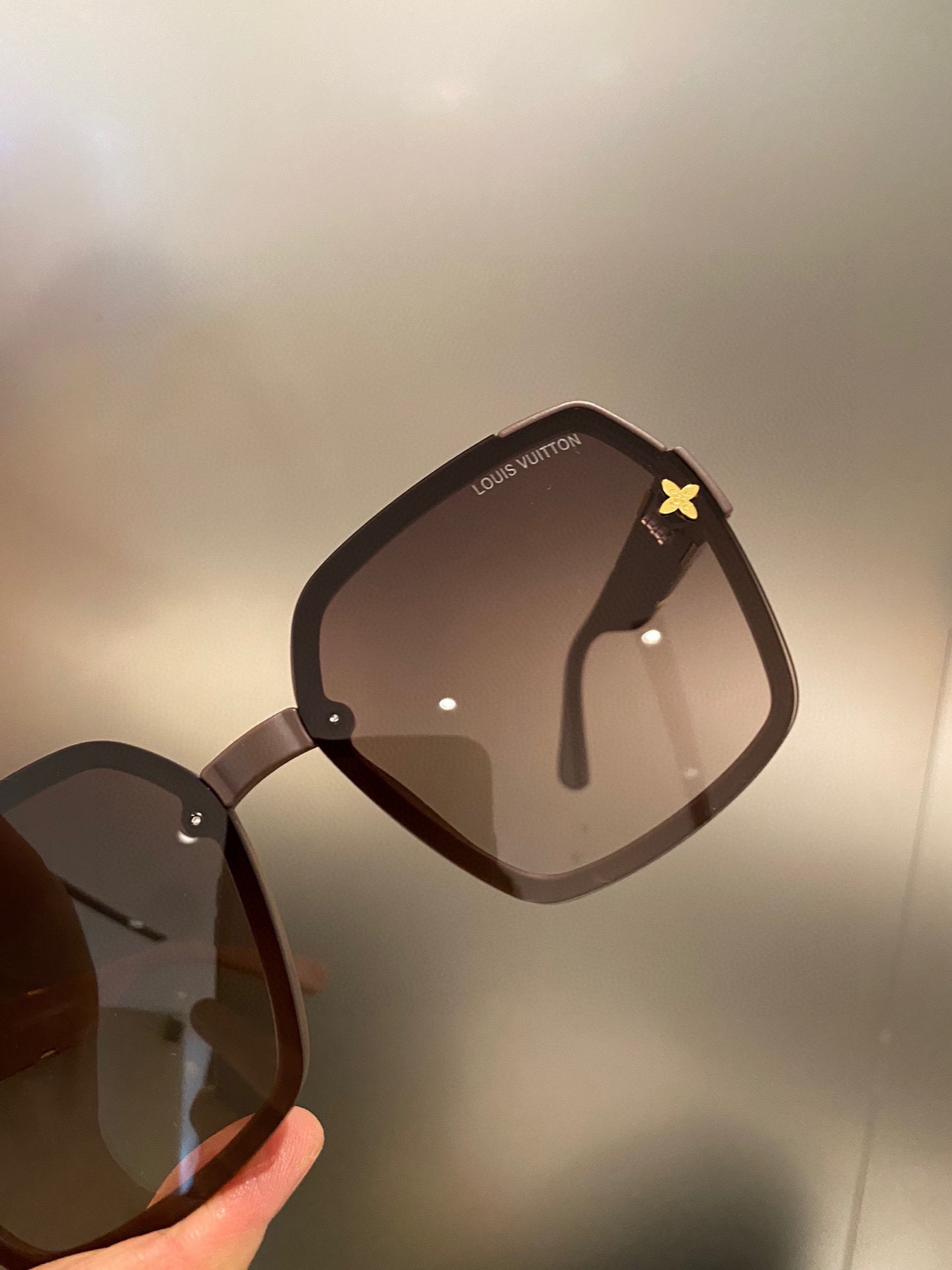 LOUIS VUITTON(ルイヴィトン) サングラス