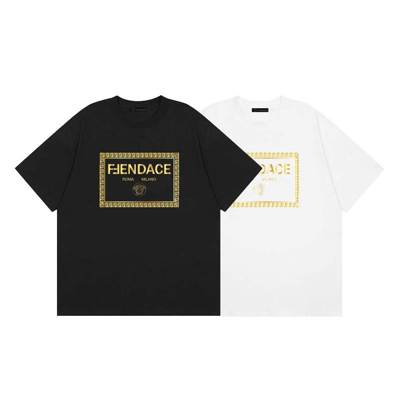 【VERSACE  公式旗艦店】ヴェルサーチ Tシャツご好評に付き再入荷 24628