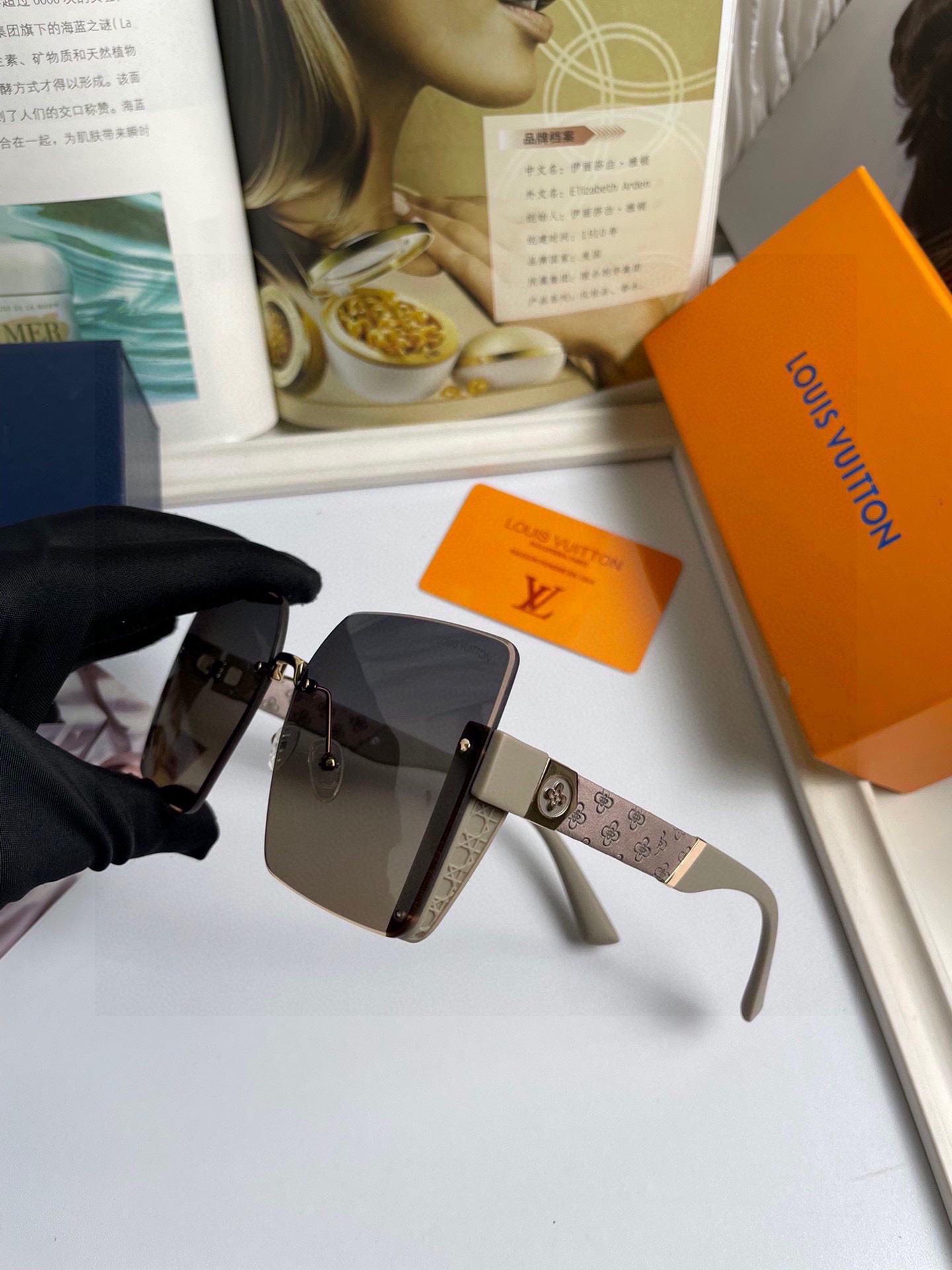 LOUIS VUITTON(ルイヴィトン) サングラス 24706