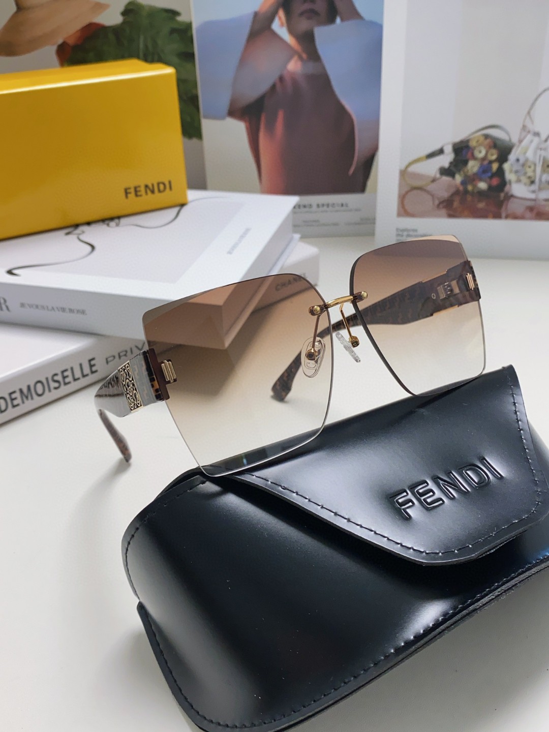FENDI(フェンディ ) サングラス 24706