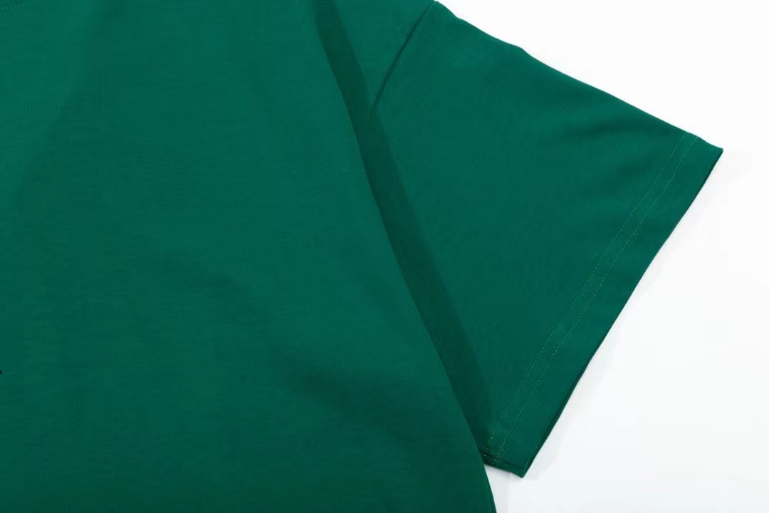 【Supreme  公式旗艦店】シュプリーム  Tシャツご好評に付き再入荷！