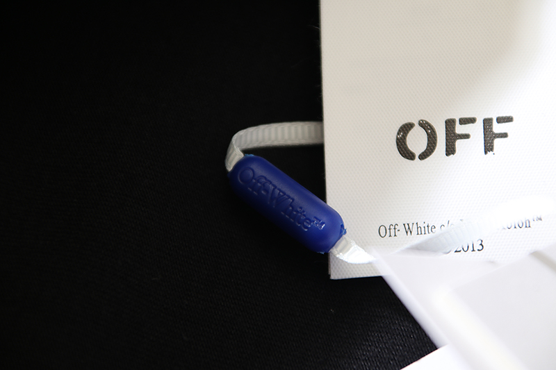 【OFF-WHITE 公式旗艦店】オフホワイト  Tシャツ ご好評に付き再入荷！