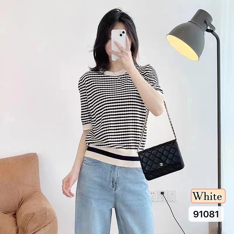 [Stella Fashion] Women’s Korean Solid Color V- Neck Casual Slim Knitted Short Sleeve Crop T-Shirt. Women Tops