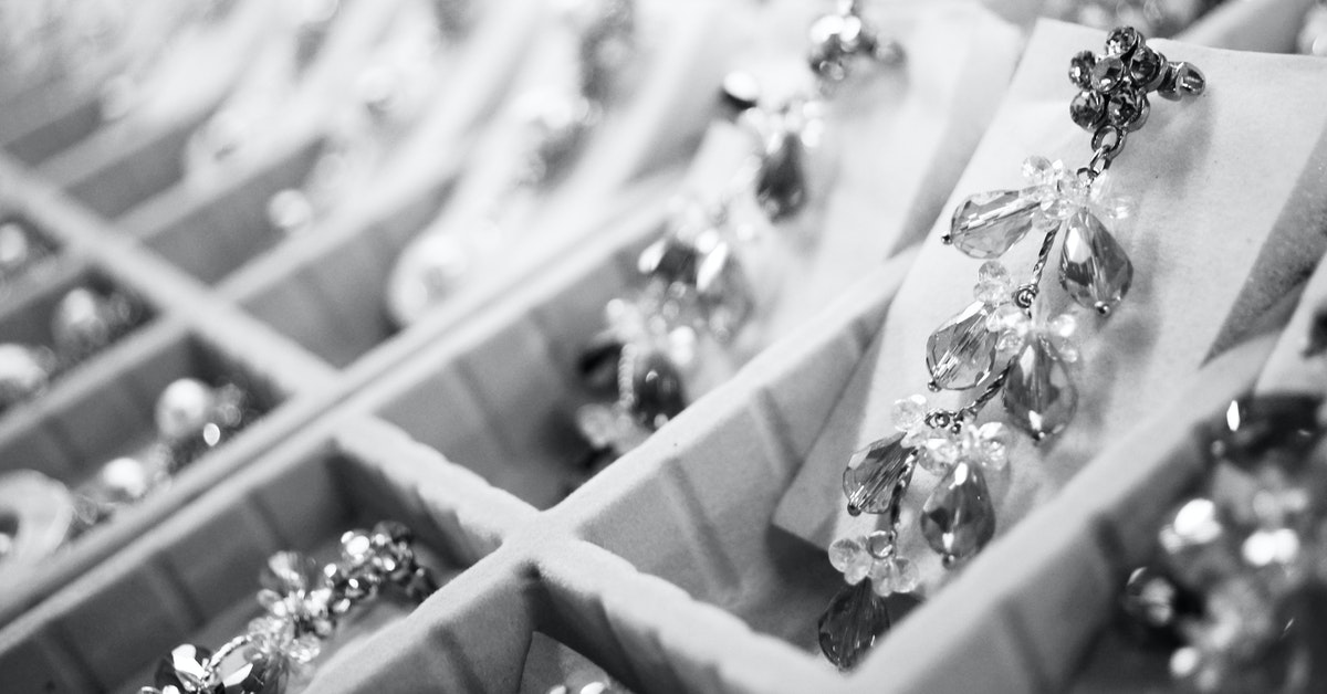 异常商品-很多字段为空