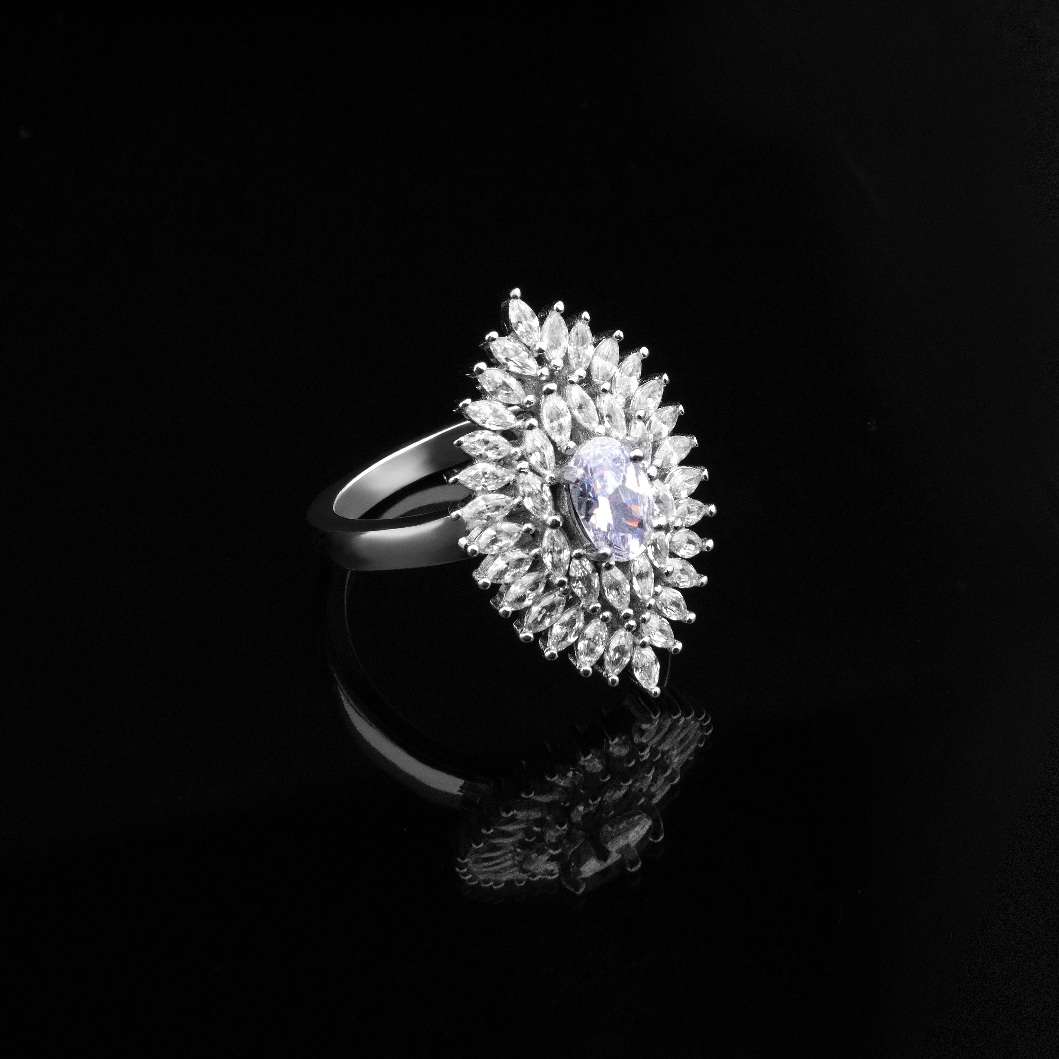 Pinterest : Temperament long sparkling diamond earrings for 2023