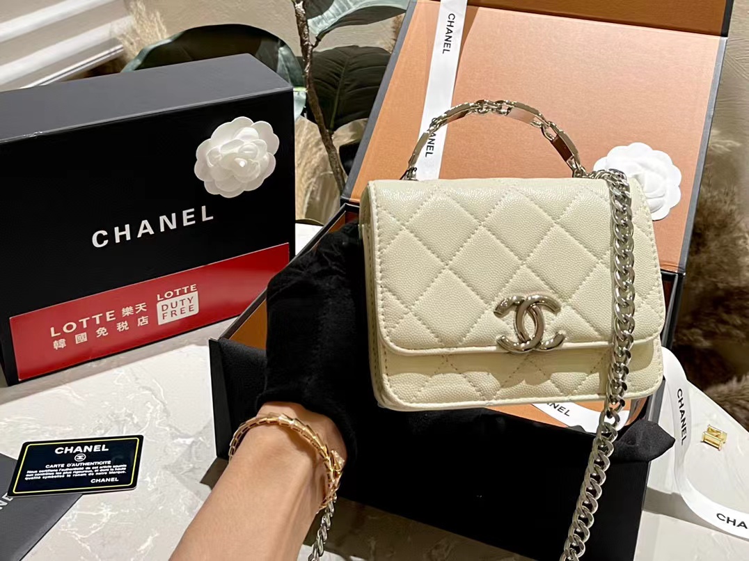 CHANE1 エナメルハンドバッグ【 50％割引+送料無料】