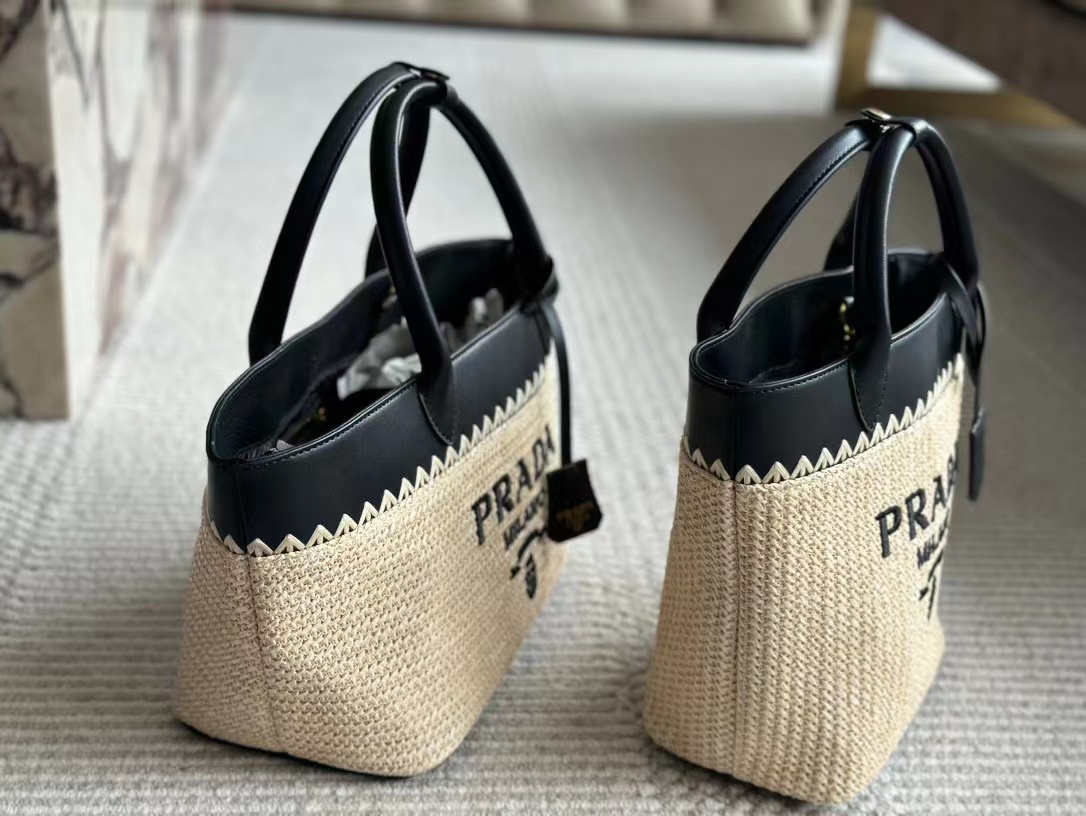 PR4DA 刺繍手編みバッグ【 50%割引+送料無料】