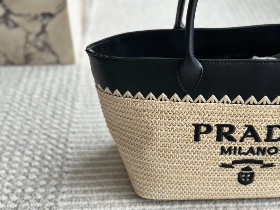 PR4DA 刺繍手編みバッグ【 50%割引+送料無料】
