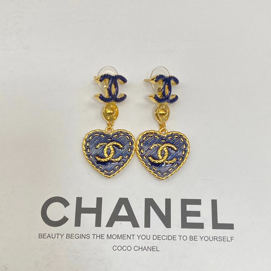 CHANE1 ブルーハート ダブルC スタッドピアス【50%割引+送料無料】