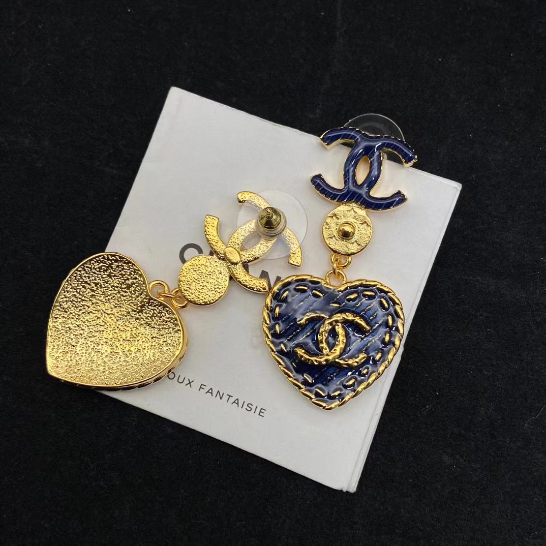 CHANE1 ブルーハート ダブルC スタッドピアス【50%割引+送料無料】