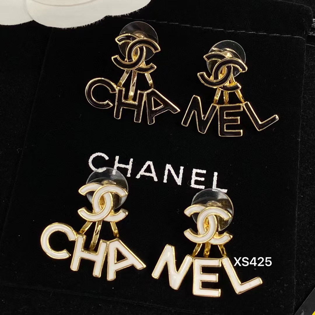 CHANE1 ダブルCレターイヤリング【50％割引+送料無料】