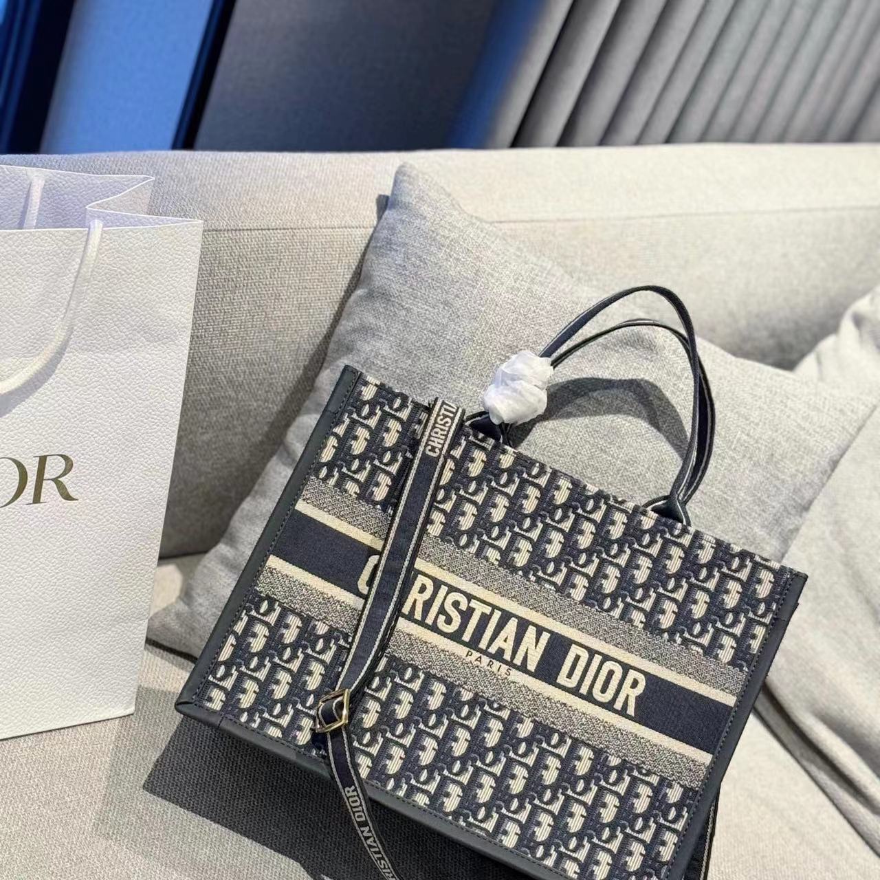 DI0R老眼用ショッピングバッグ【50％割引+送料無料】