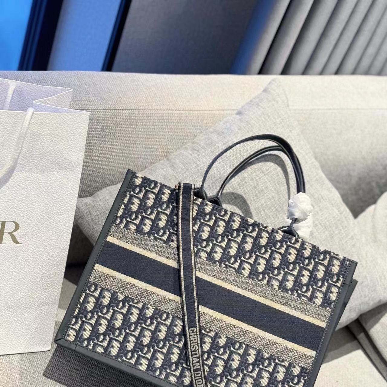 DI0R老眼用ショッピングバッグ【50％割引+送料無料】