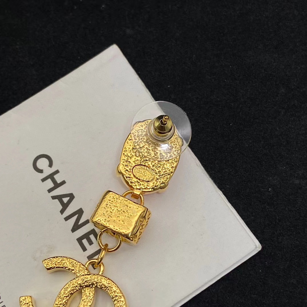 CHANE1 ダブルCレターイヤリング【50％割引+送料無料】