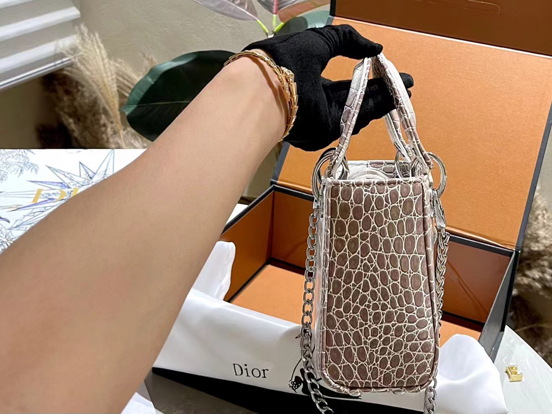 DI0R ヒマラヤクロコダイル ダイヤモンドバックル ハンドバッグ【50％割引+送料無料】