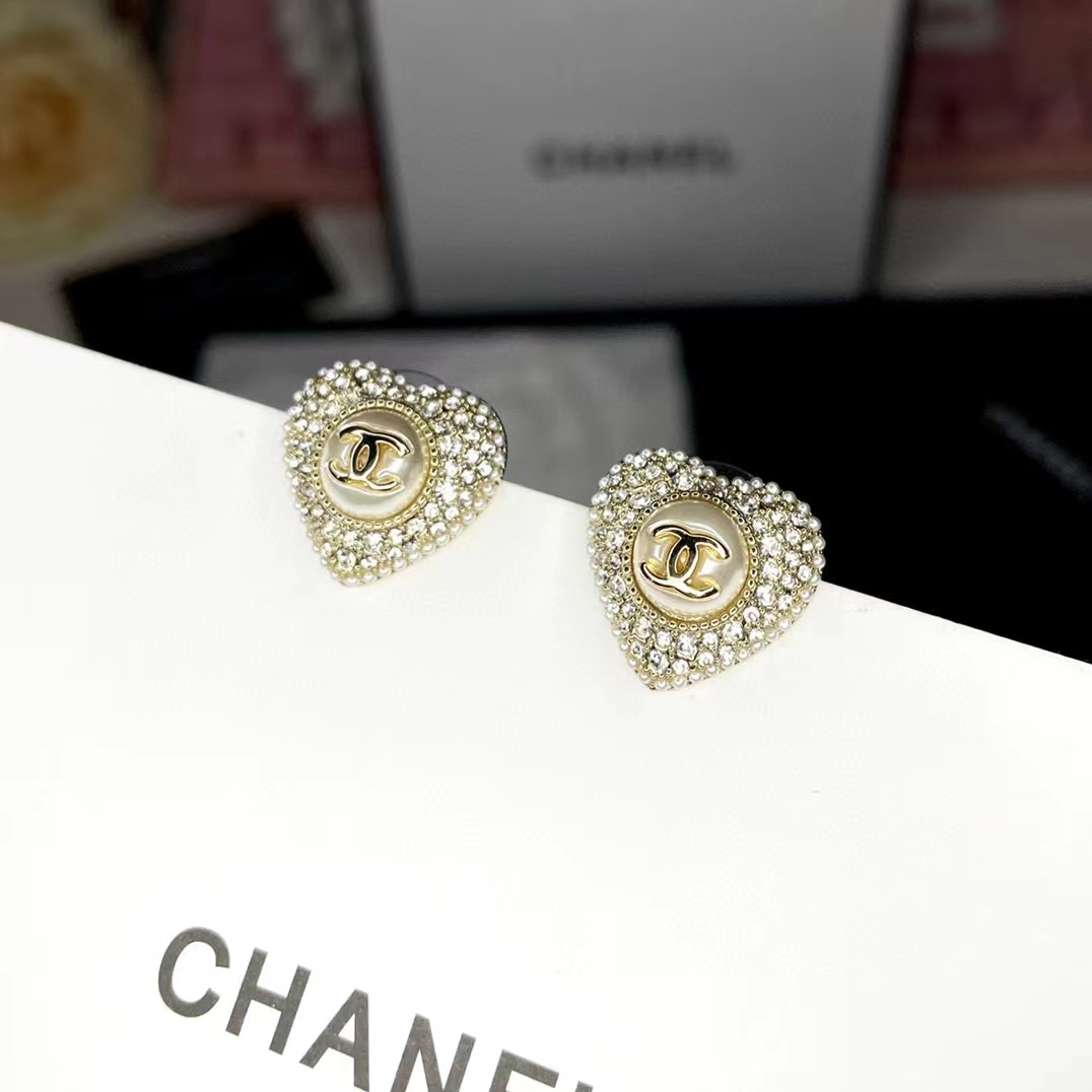 CHANE1 ダブルC フルダイヤモンド ハート ピアス【50％割引+送料無料】
