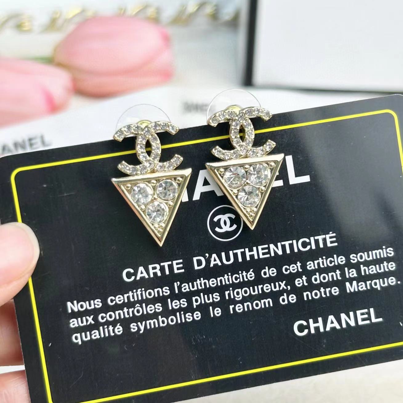 CHANE1 ダブル C トライアングル ダイヤモンド スタッド ピアス【 50％割引+送料無料】
