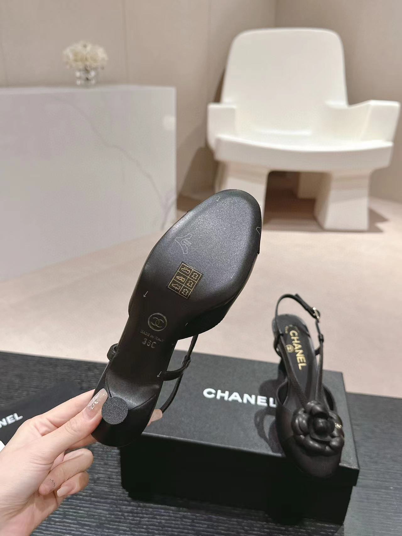 CHANE1 高品質カメリアハイヒールサンダル【50％割引+送料無料】