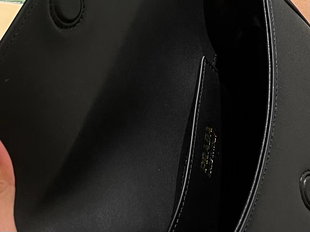 PR4DA 脇下バッグ【50％割引+送料無料】