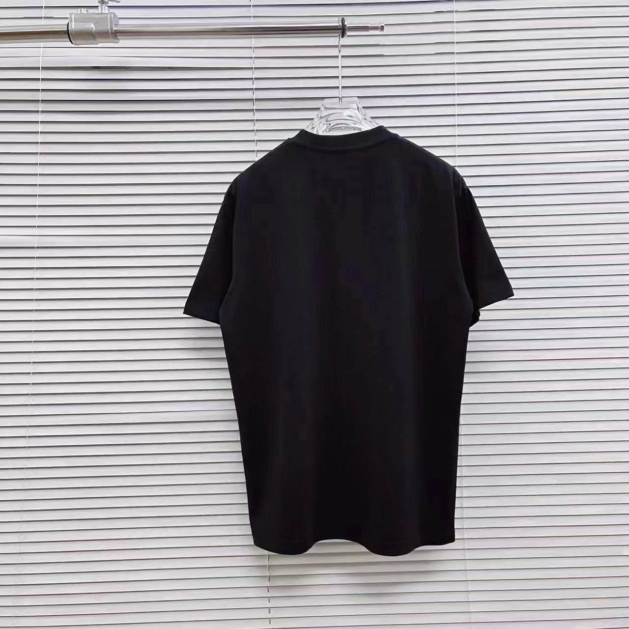 GUCC1 シンプル刺繍文字 メンズ Tシャツ【 50％割引+送料無料】