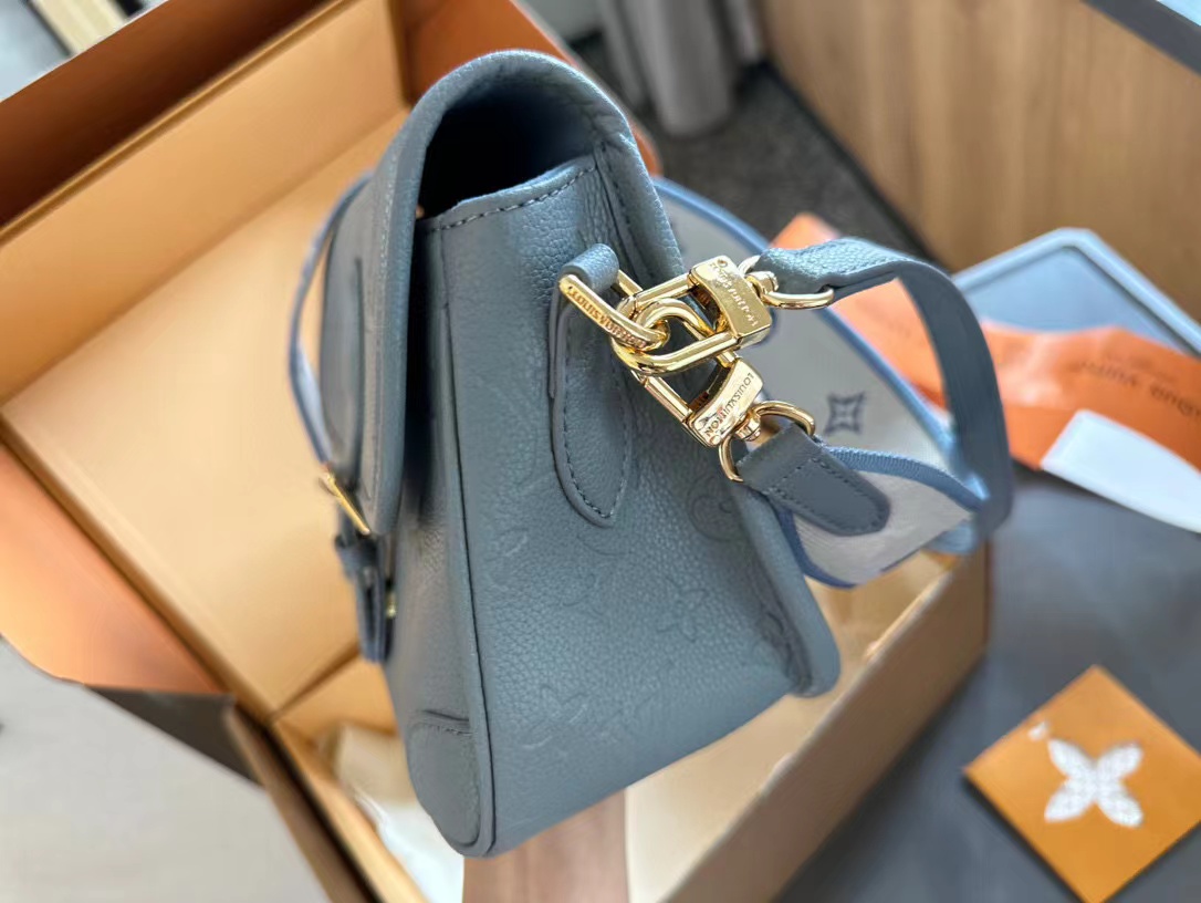 LV 脇下バッグ【 50％割引+送料無料】