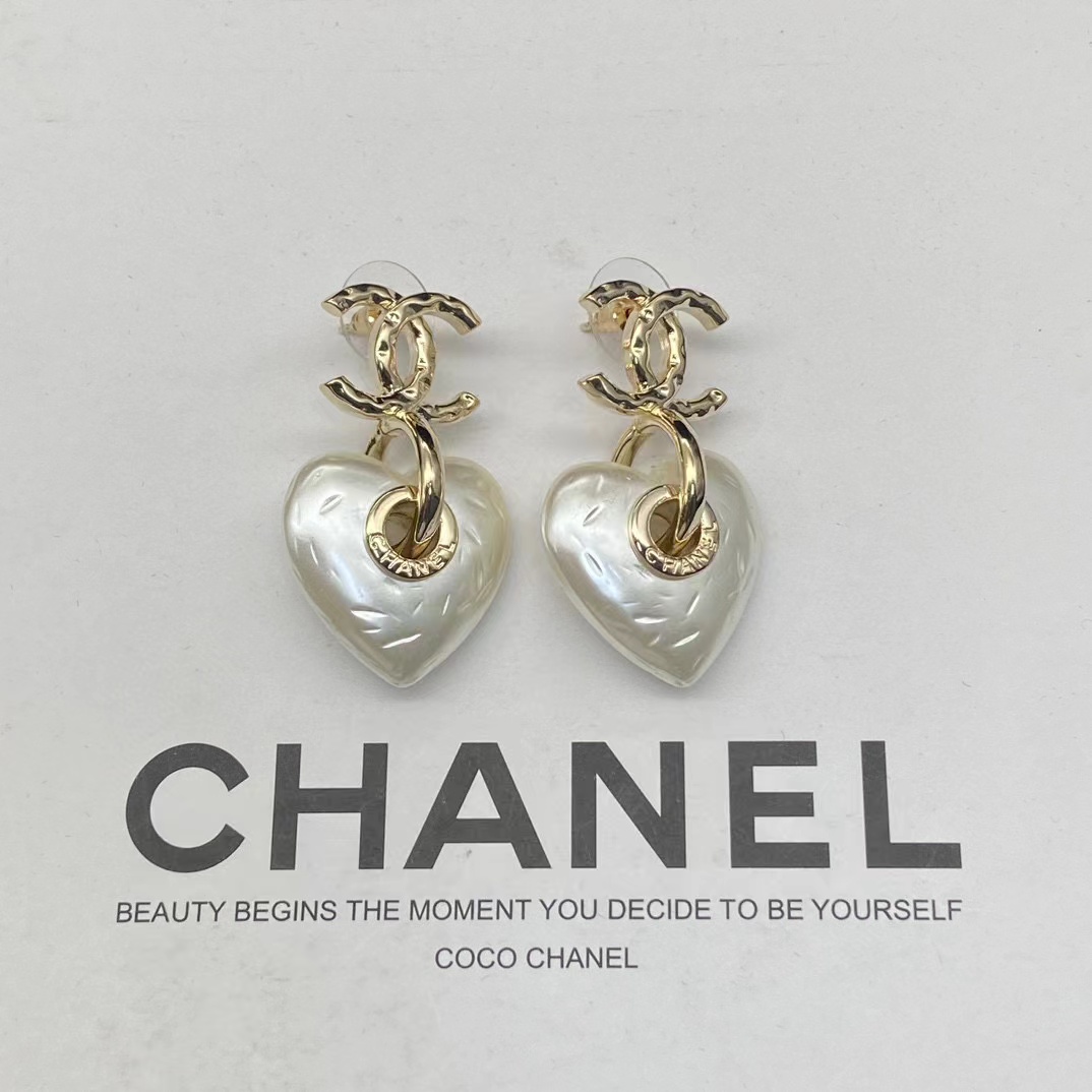 CHANE1 ハート レジン ダブル C スタッド ピアス【 50%割引+送料無料】