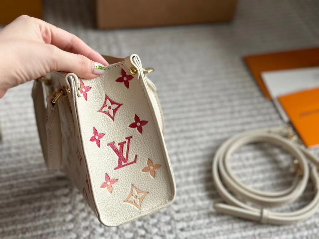 LV onthego ショッピングバッグ【50％割引+送料無料】
