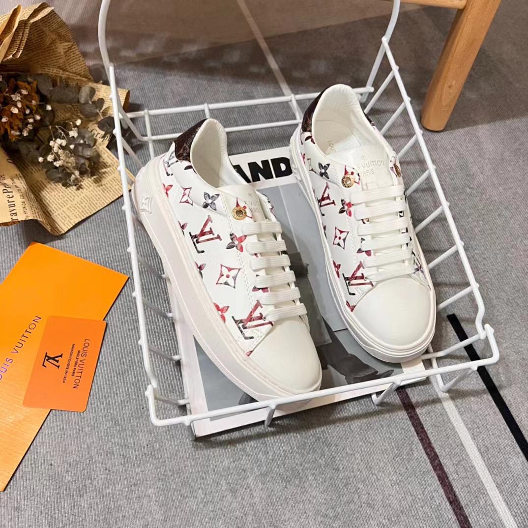 LV プリントの白い靴【50％割引+送料無料】