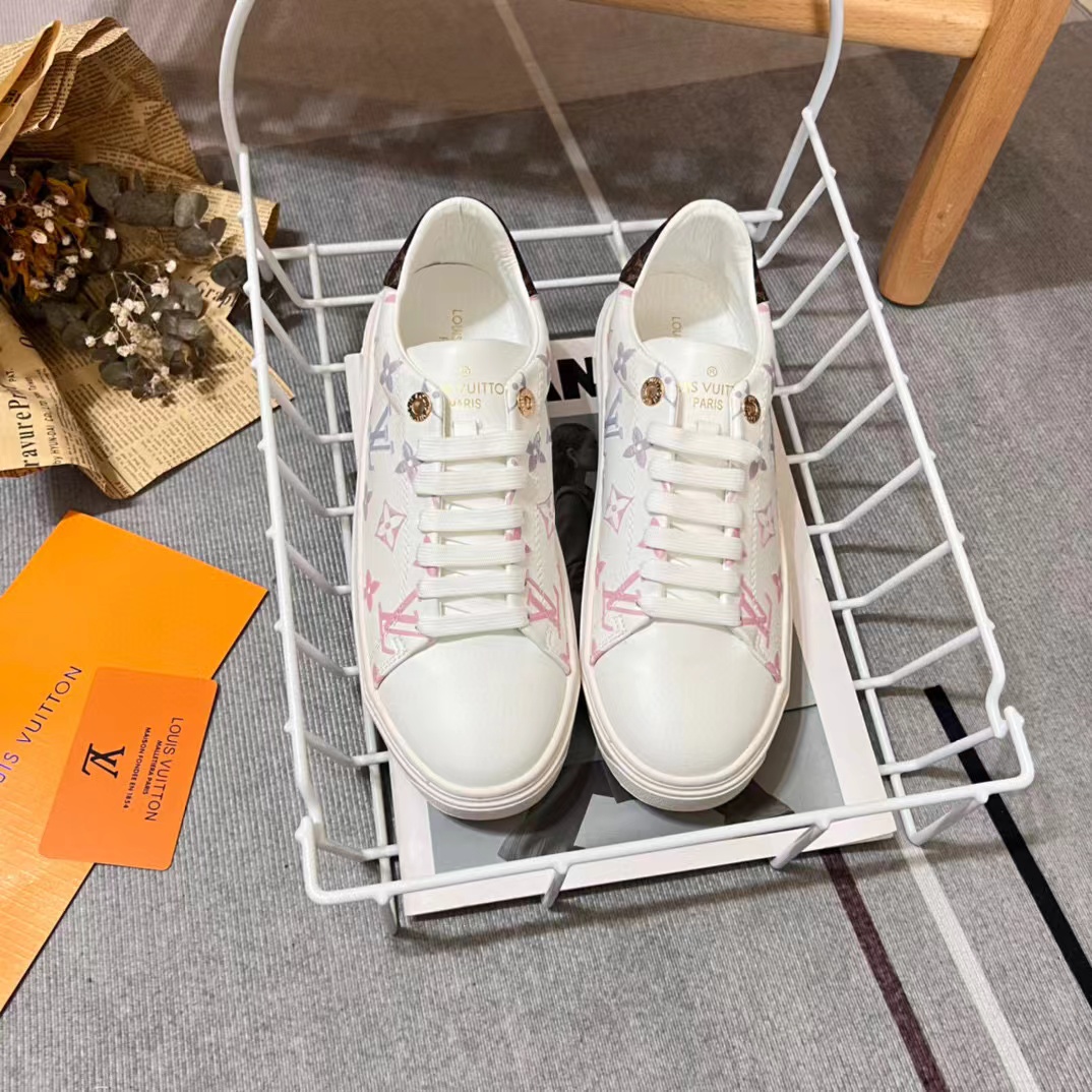LV プリントの白い靴【50％割引+送料無料】
