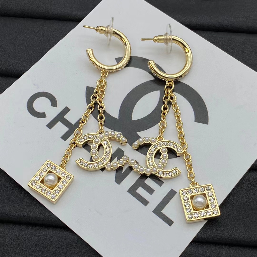CHANE1 スクエアパールスタッドピアス【50％割引+送料無料】