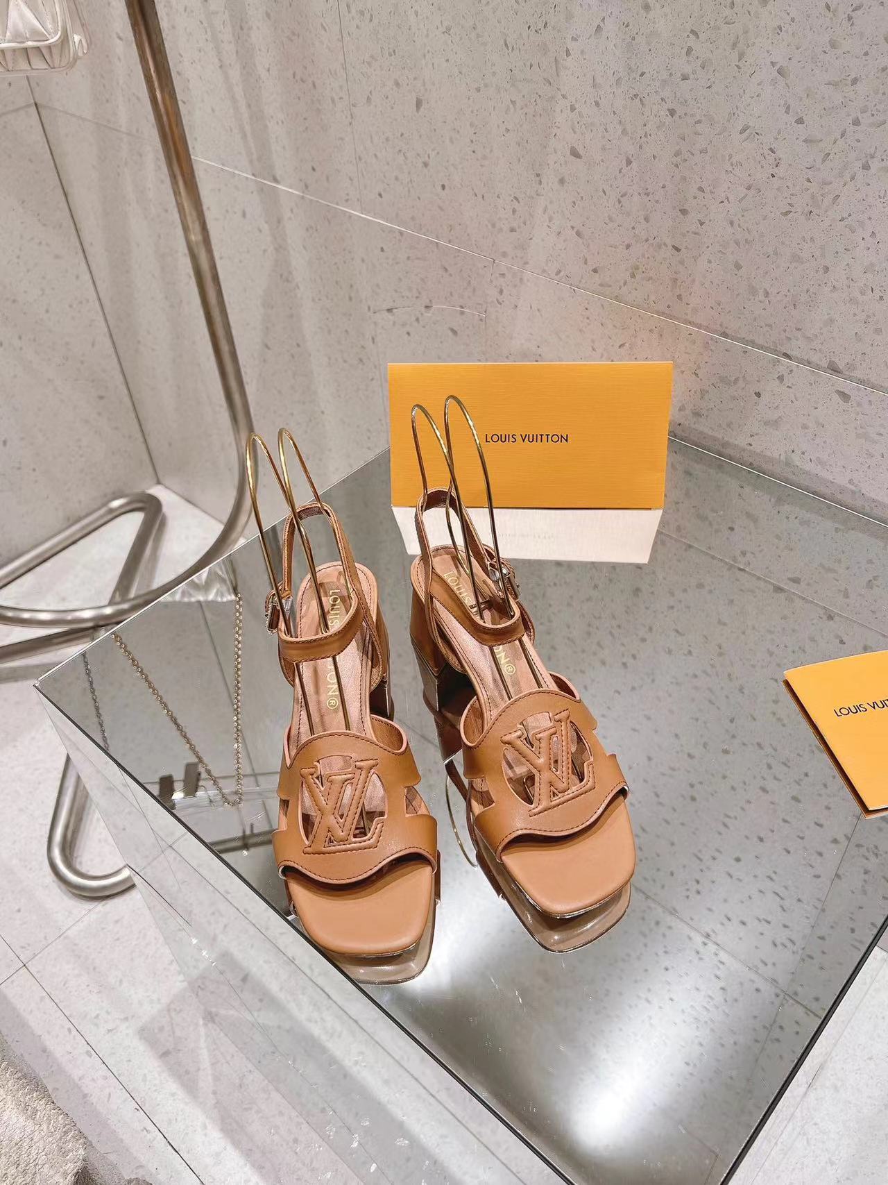 LV高品質中空サンダル【50%割引+送料無料】