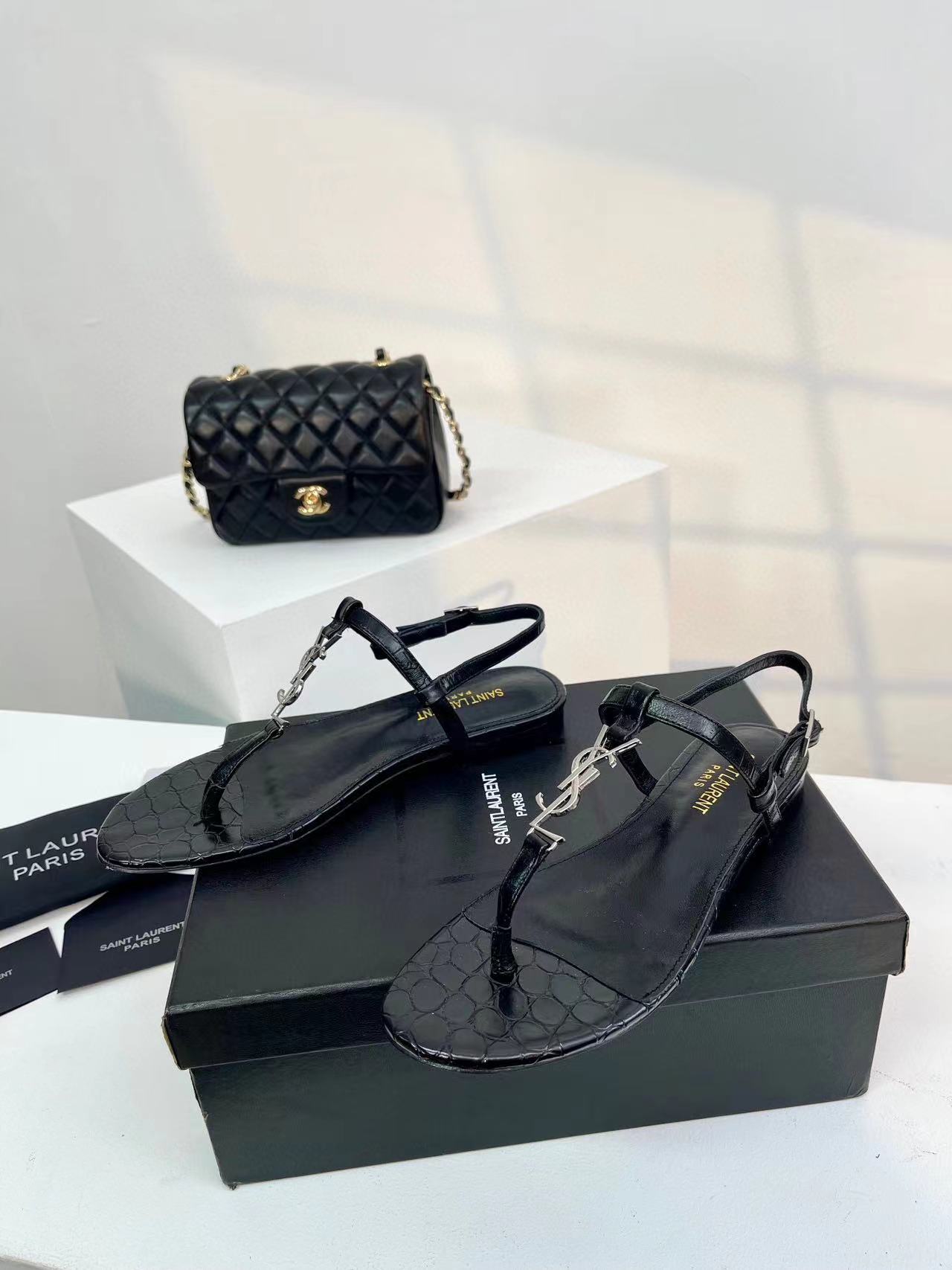 YSLの高品質シープスキンサンダル【50％割引+送料無料】