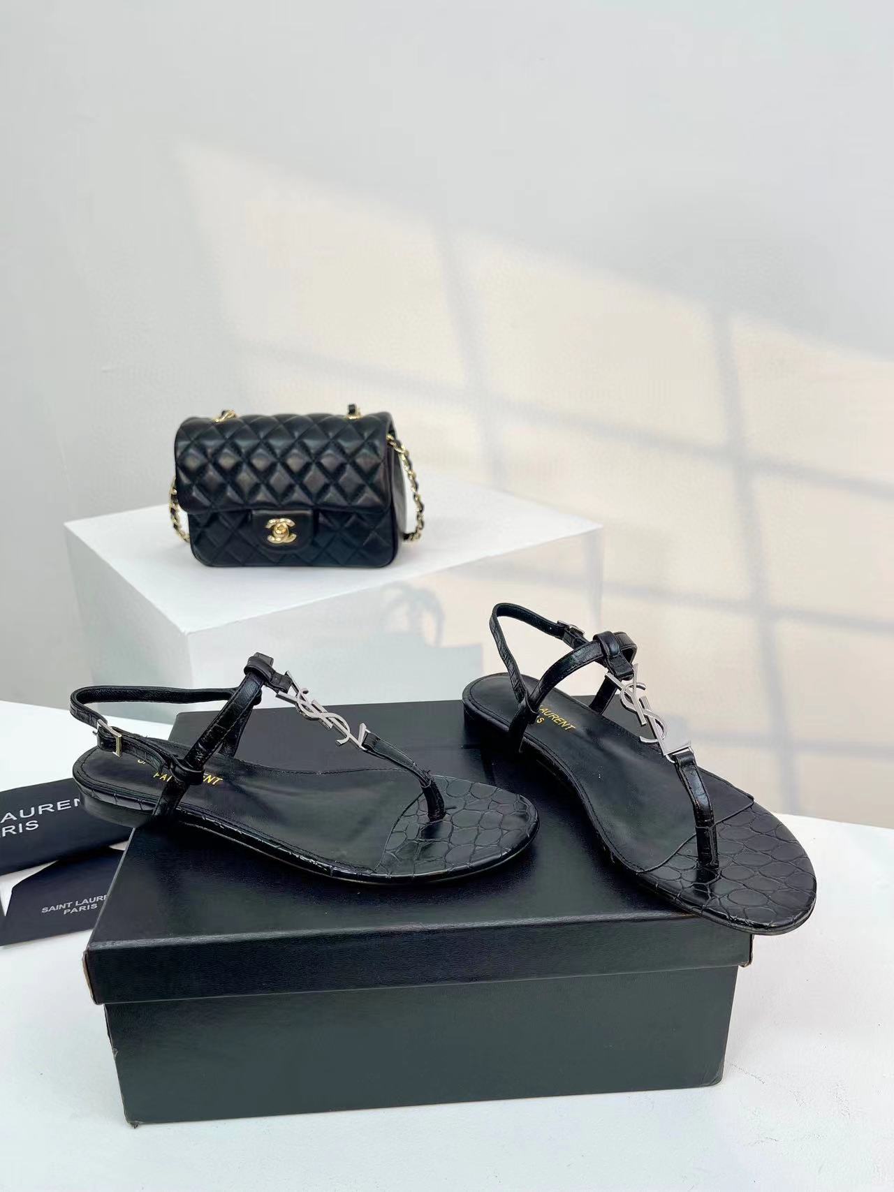 YSLの高品質シープスキンサンダル【50％割引+送料無料】