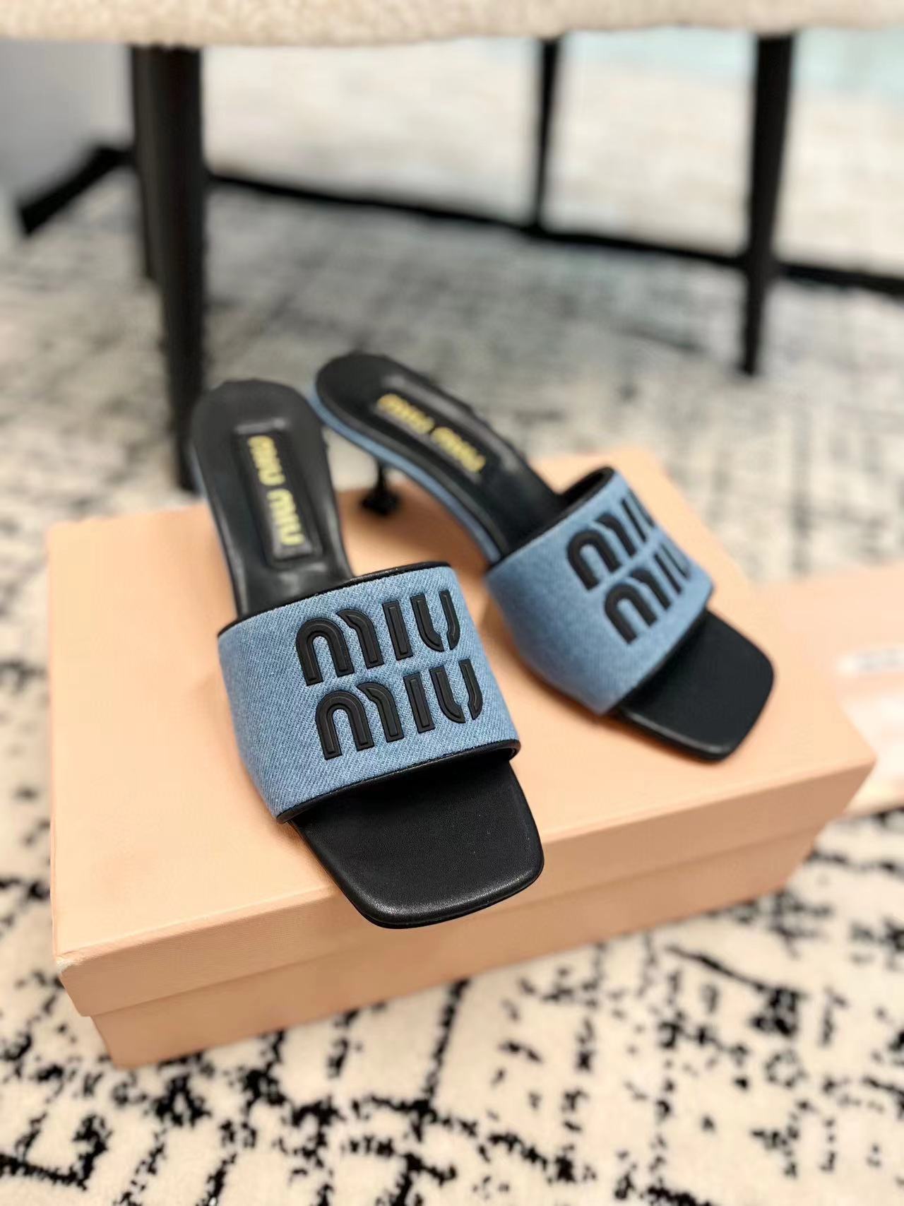 M1UM1U 高品質デニムハイヒールハーフスリッパ【50％割引+送料無料】