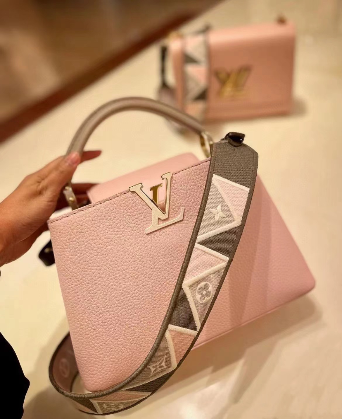LV レザー カラーブロック ハンドバッグ【50％割引+送料無料】