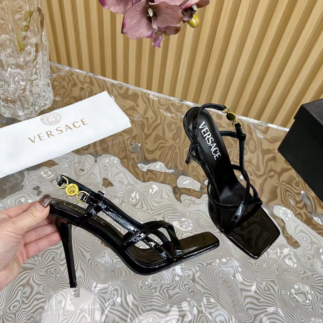 Versace 高品質のハイヒールサンダル【50％割引+送料無料】